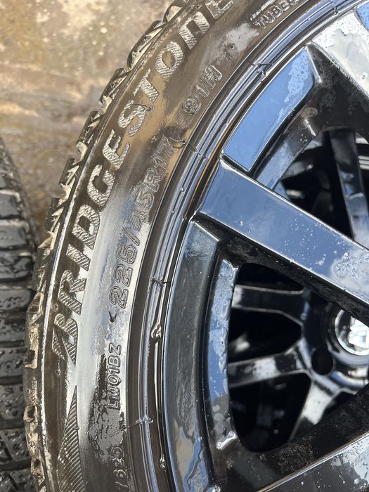 Vând Jante R17 cu anvelope M+S