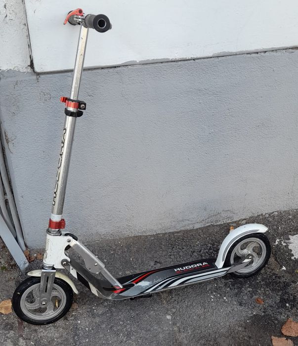 Vând urgent trotineta hudora din aluminiu