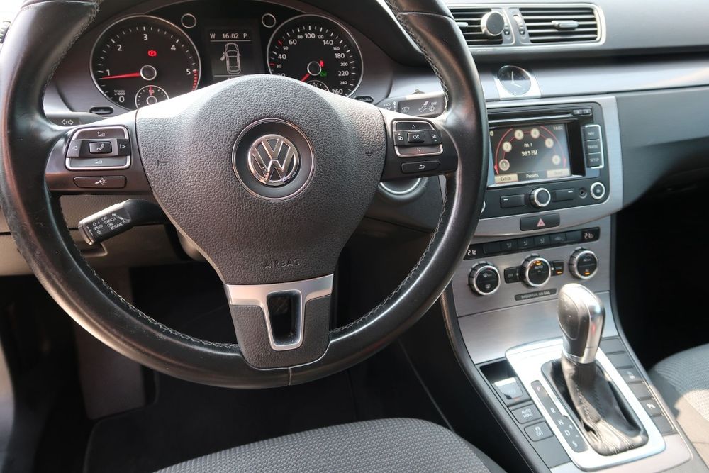 VW Passat B7 2,0 TDI 140 cp Automat