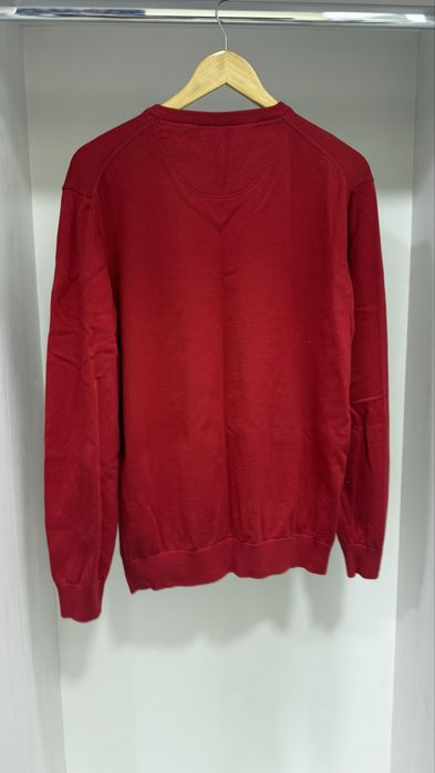 Свитер оригинал в отличном сострянии