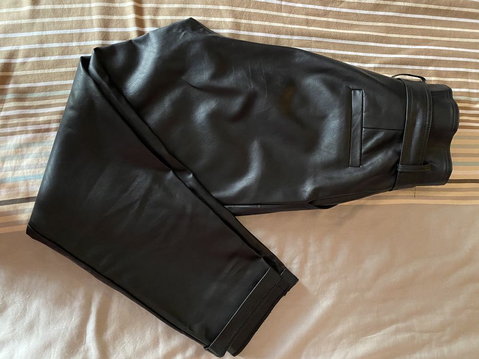 Кожен панталон GUESS