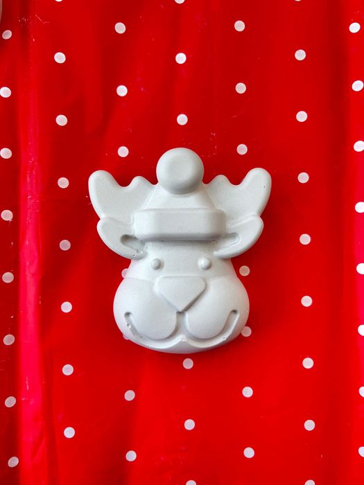 Figurine din ipsos cu tematica de Craciun