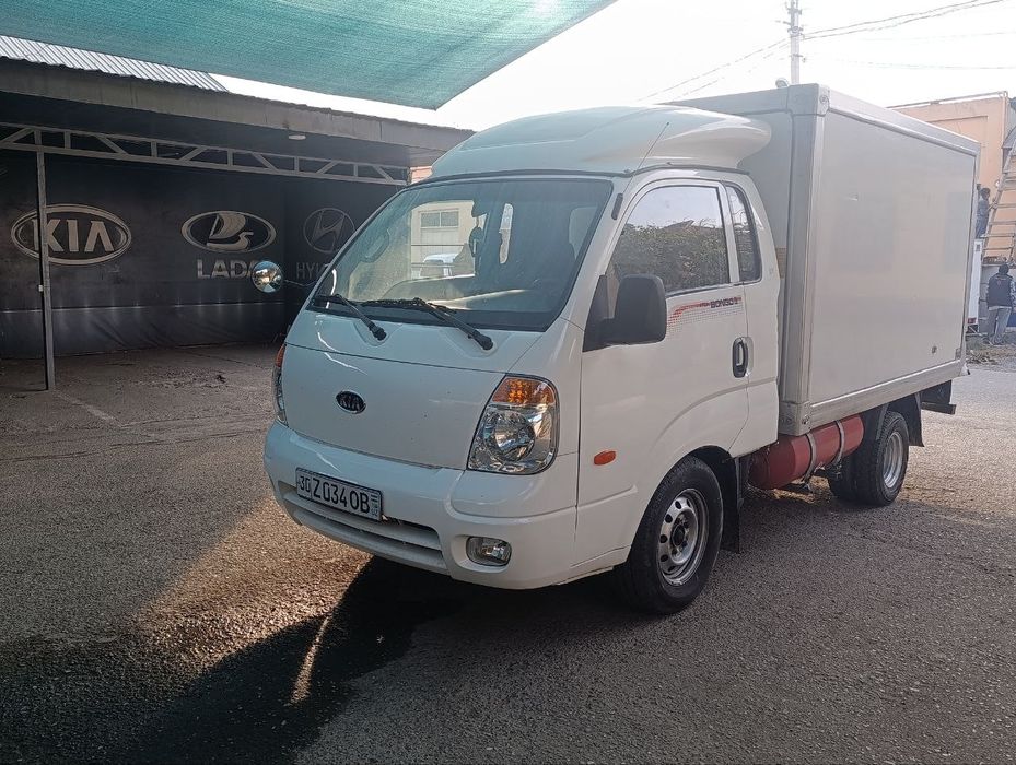 Kiya bongo sotiladi 2009 zavatiskoy prapan metaniyam bor 8