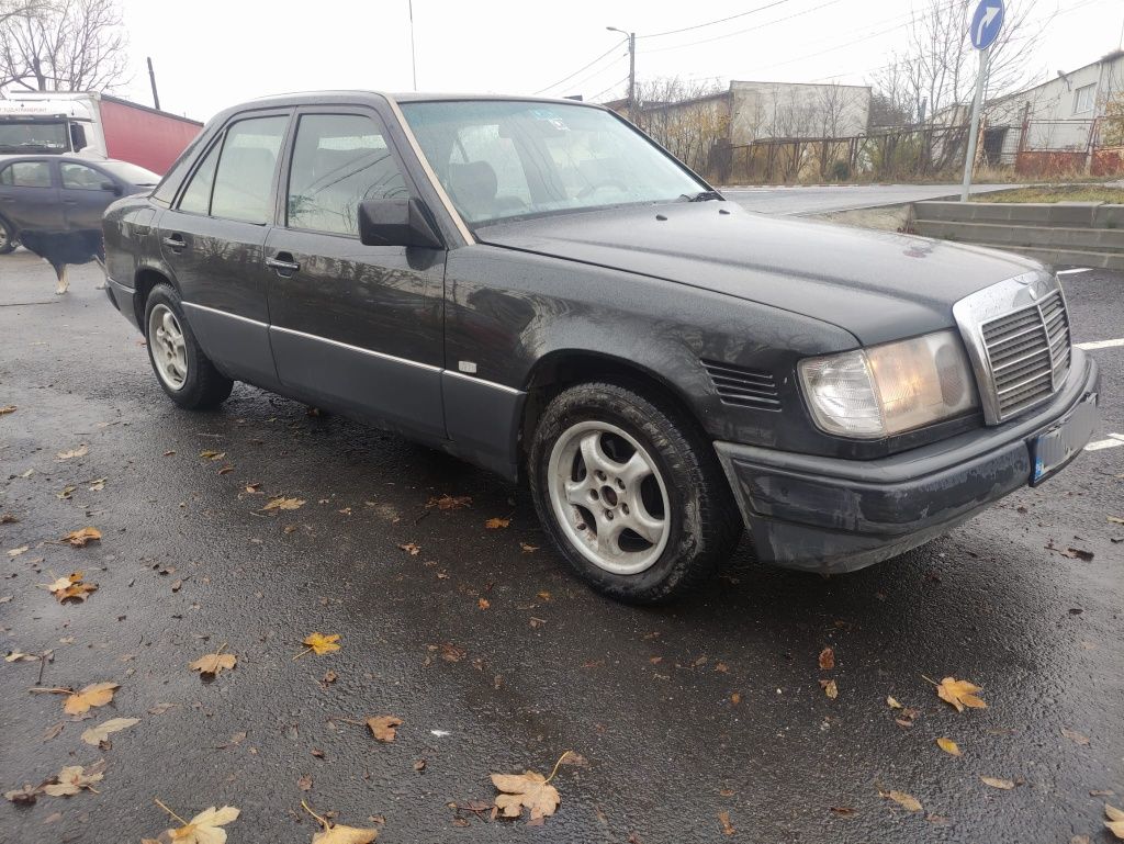 Mercedes w 124 250 td