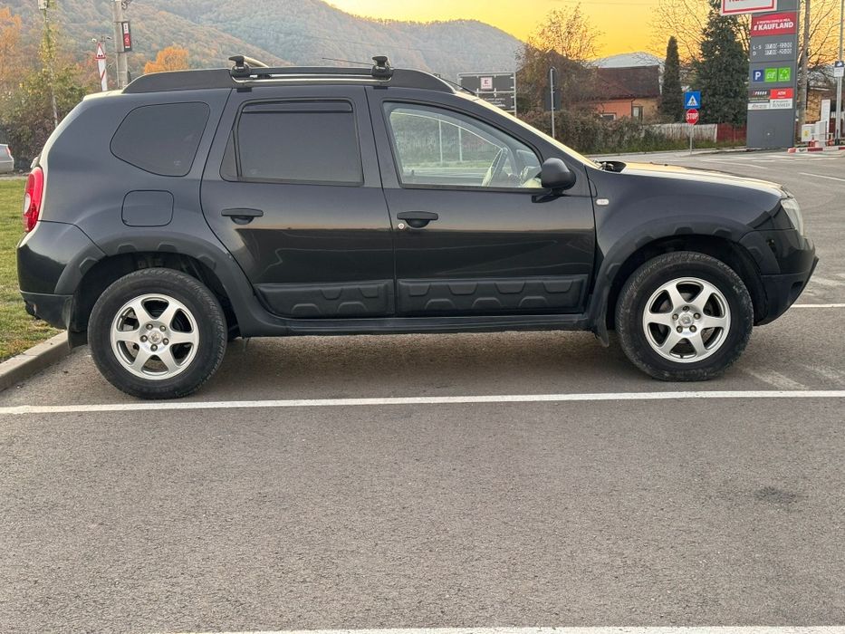 Dacia Duster Renault 1.6 , 4X4 , 2013
