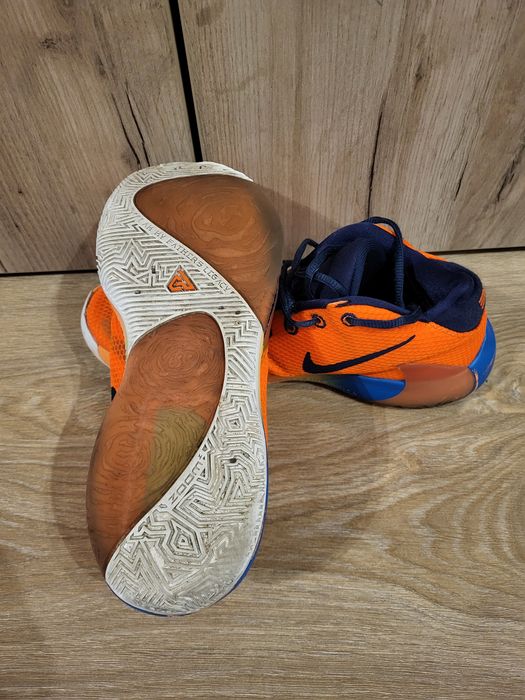 Ghete baschet Nike Zoom Freak 1 Antentokounbro mărimea 43
Antetokounbr