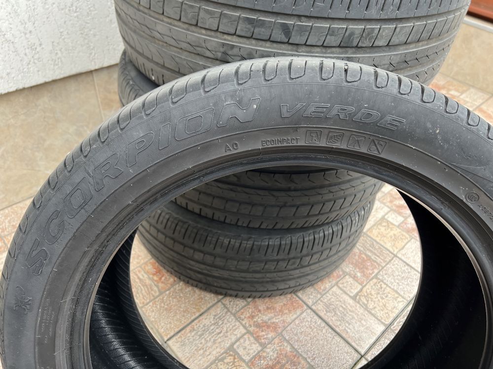 255/45/20 Pirelli Scorpion