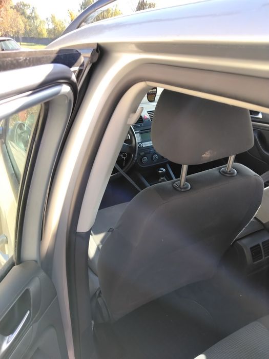 Golf v impecabil 2800 euro