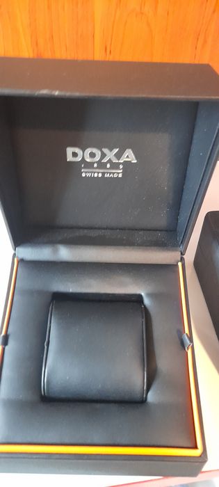 Стара кутия за часовник телефон Doxa Vertu Tissot Festina Candino.