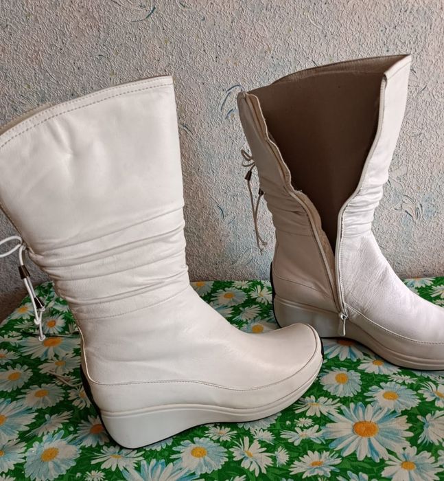 Продам зимние сапоги