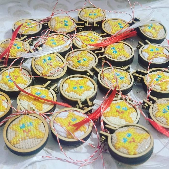 Mărțișoare albinuțe