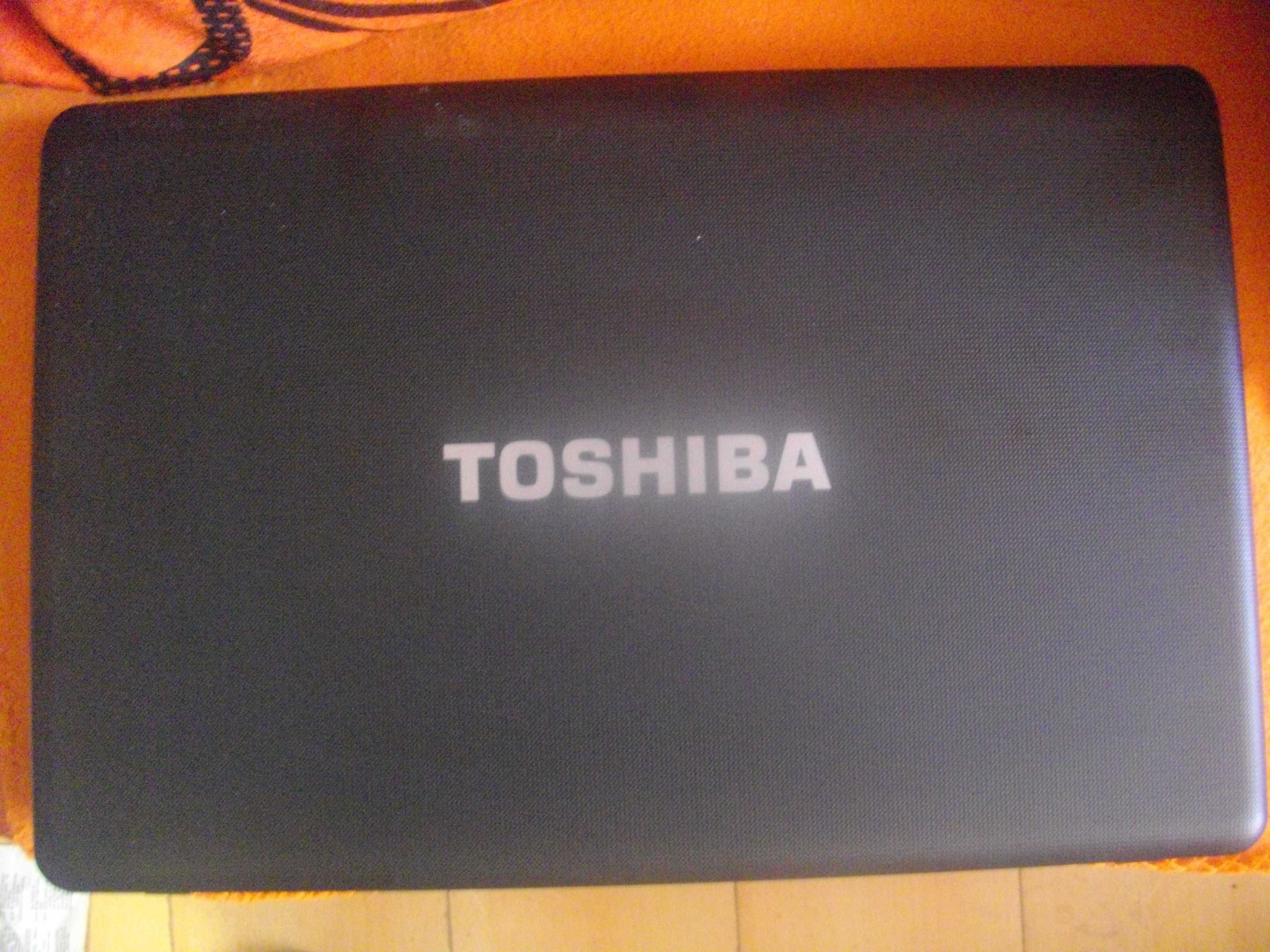 Лаптоп TOSHIBA Satellite C660D-15P-ЗА ЧАСТИ/ЗА РЕМОНТ-Не Светва-15,6"