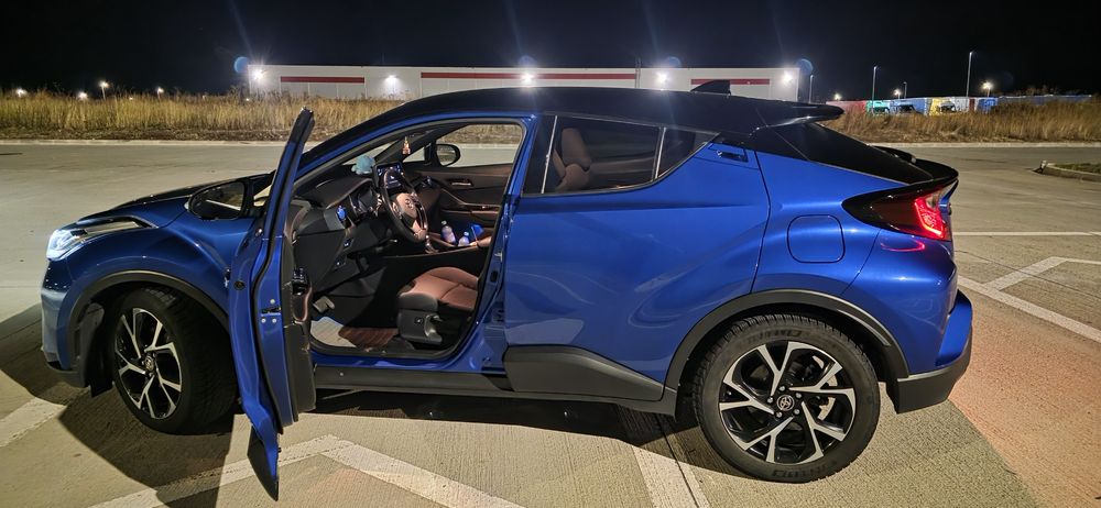Vand Toyota C-HR km 133.000 garanție 2029