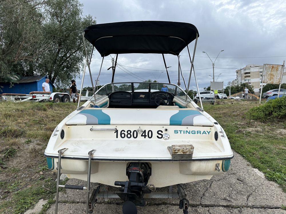 Barca stingray  135 cp