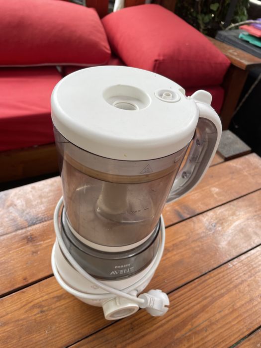 Aparat de gatit la aburi