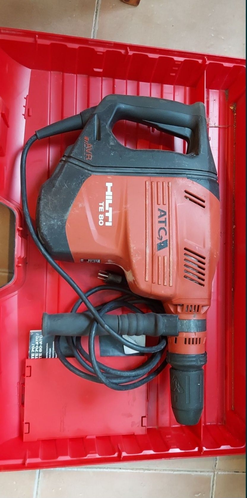 Hilti ТЕ 80-ATC/AVR ударно пробивна машина
МАШИНА Професионална Оригин