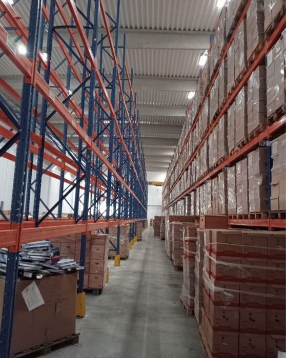 Rafturi metalice in stoc