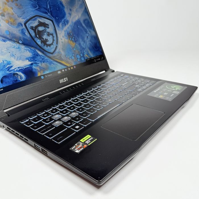 MSI Bravo 15/144Hz IPS/Ryzen 7 7735HS/RTX 4050/16GB DDR5/512GB NVMe