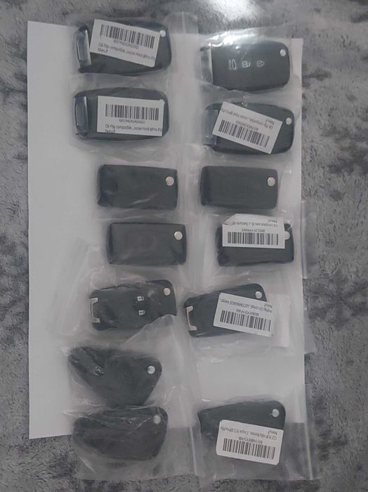 Chei brute auto, compatibile cu butoane