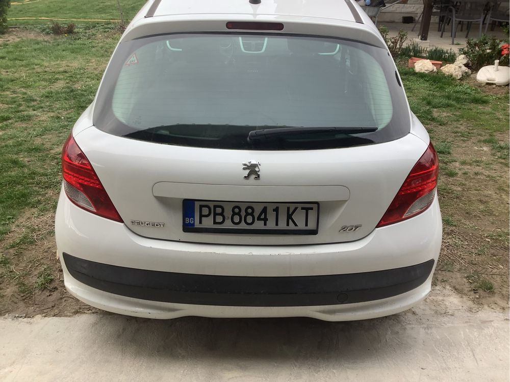 Пежо 207 / 1400 куб./ 2010год./200000км/ с АГУ