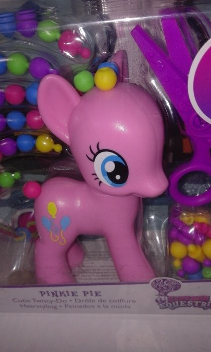 Ponei dimensiune medie Pinkie Pie B5417 Hasbro MLP, nou