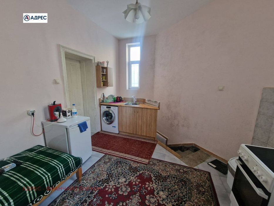 Продава се Многостаен апартамент в Плевен, Идеален център - 210 кв.м за 1191 €/кв.м - Снимка #3