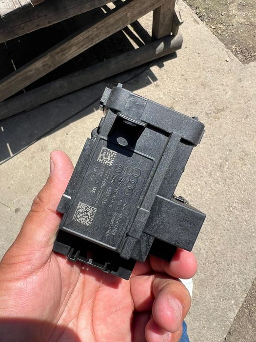 Vand piese de masina