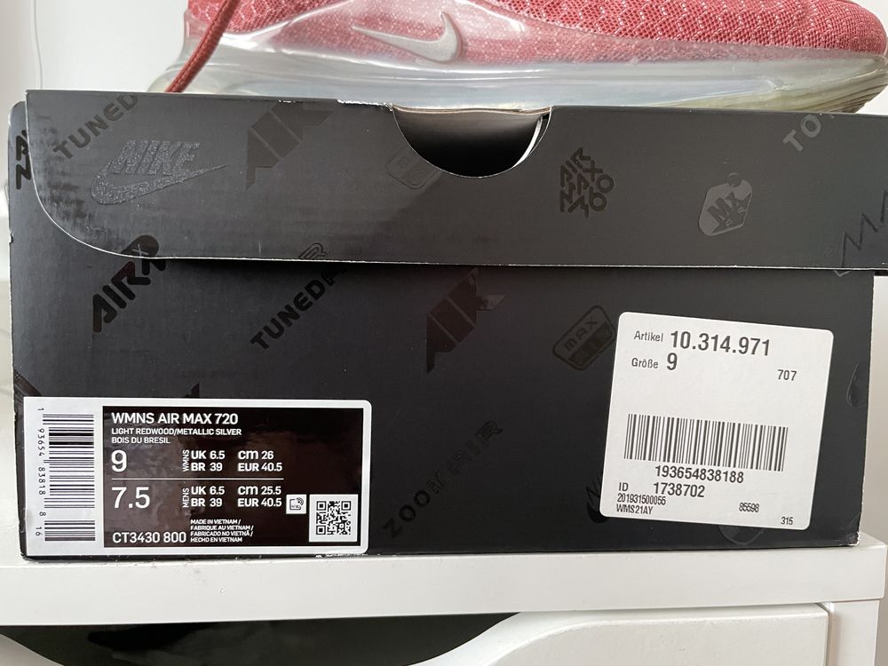 Nike Air Max 720 unisex masura 40,5 NU AU PERNELE SPARTE