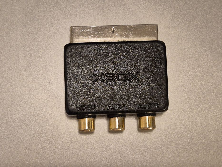 Adaptor original pentru Xbox OG / Xbox 360 de la RCA la S-Video(Scra)t