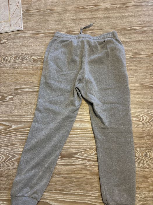 Vand pantaloni de trening Gucci