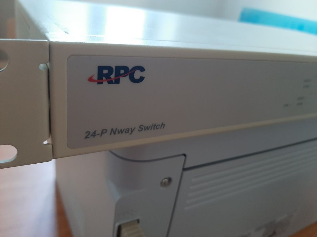Switch RPC 24 de porturi