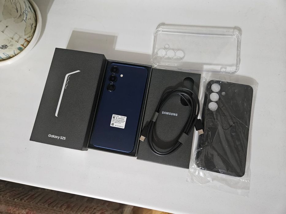 Samsung galaxy s25 128/12