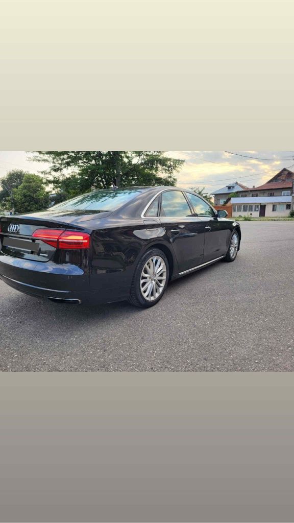 Audi A8 MATRIX 3.0 TDI An fabricație 2016 urgentt