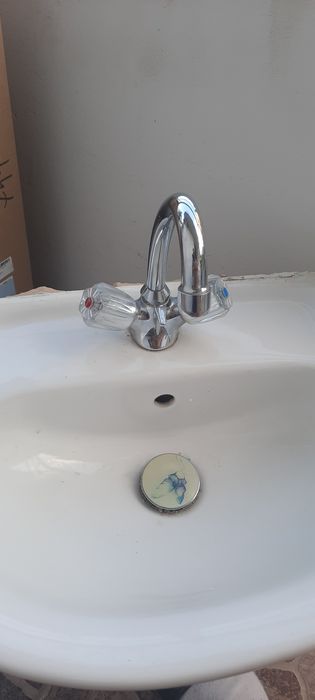 Chiuveta baie cu baterie