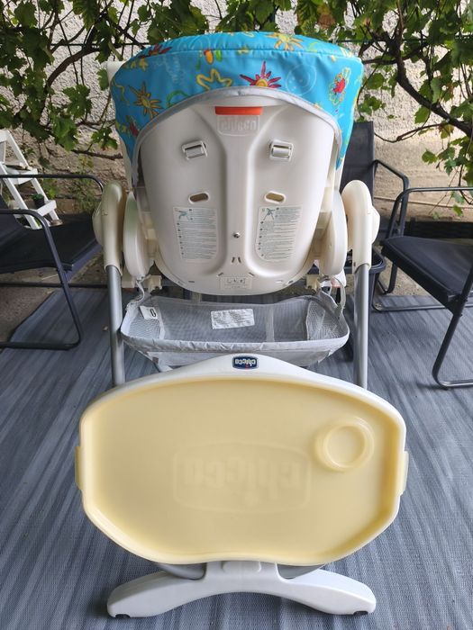 Vând scaun de masa Chicco
