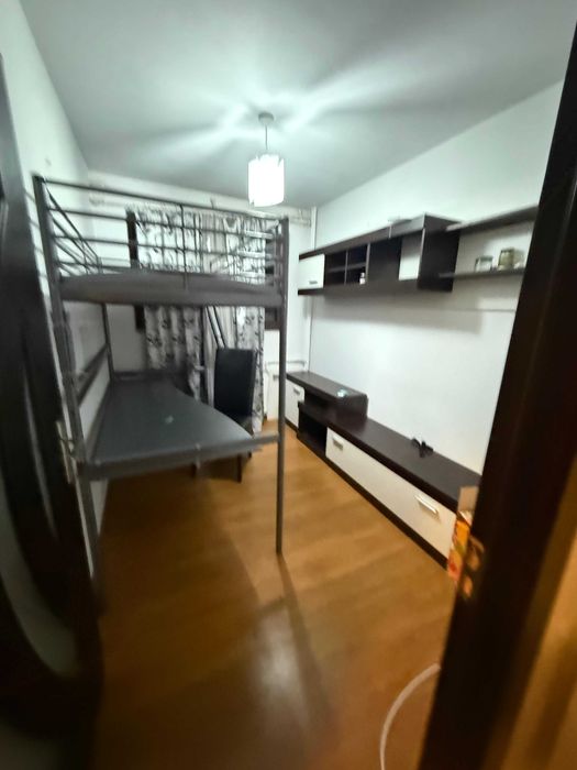 Apartament de vanzare cu 3 camere in Militari.