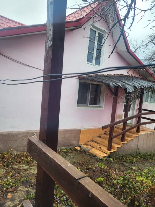 Vând casă în Lupeni cu teren de 2619mp sau schimb cu apartament