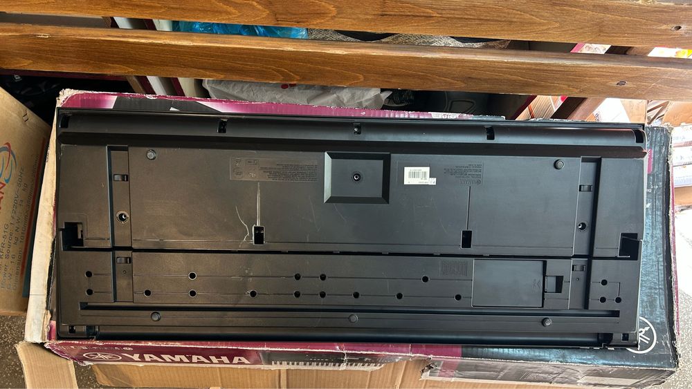 Синтезатор - Yamaha PSR E333