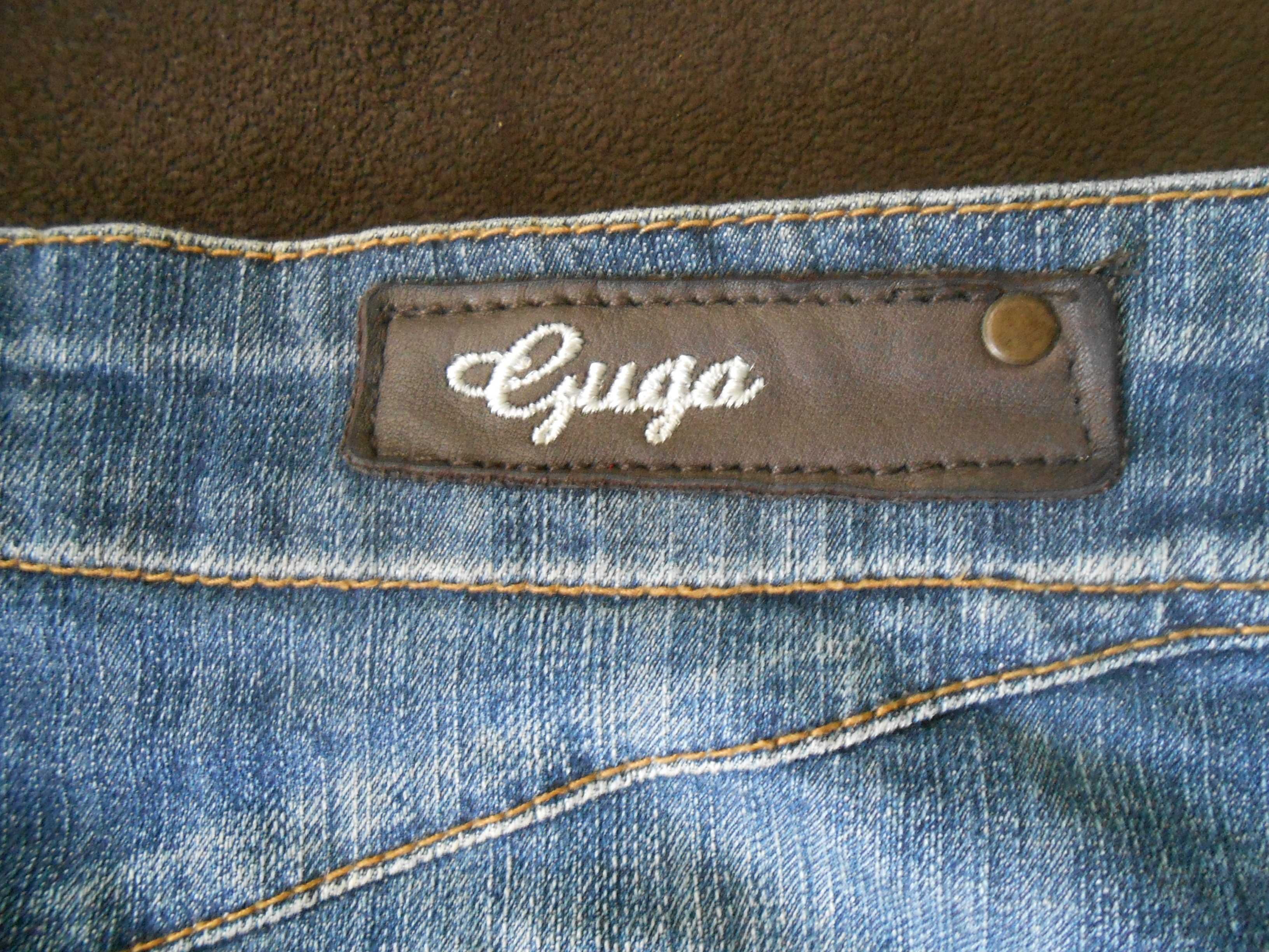 Оригинална Дамска Маркова пола Guga Jeans