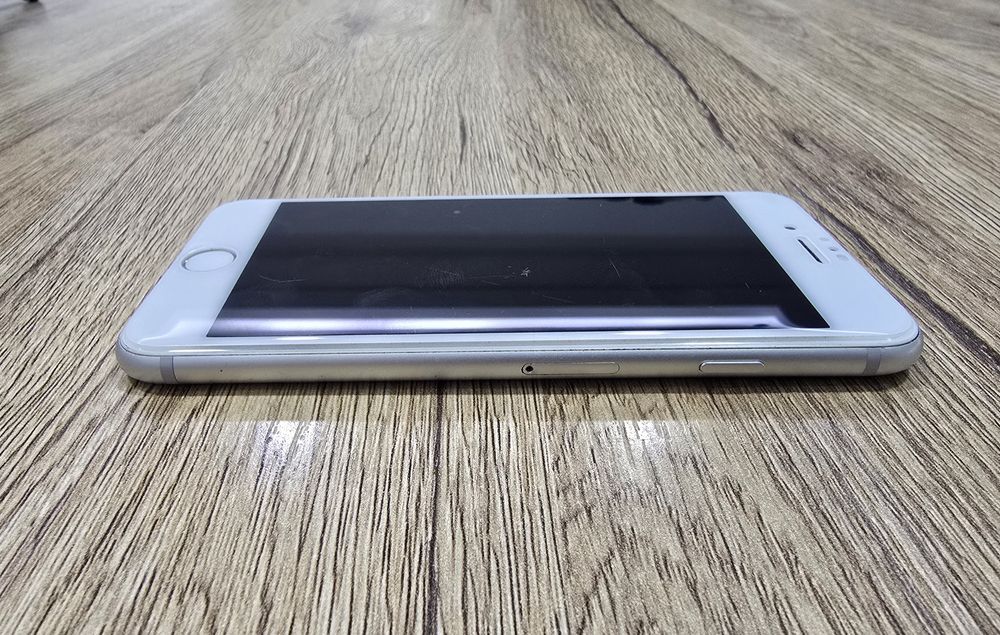 Iphone 8  64gb идиал очилмаган кирилмаган чака чукалари юк