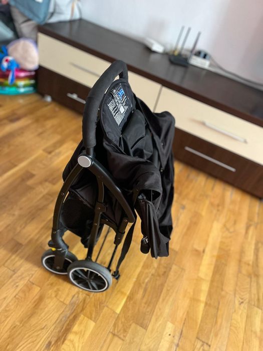 Carucior copii folosit foarte putin