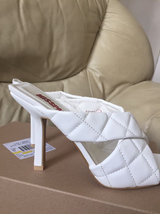 Дамски чехли