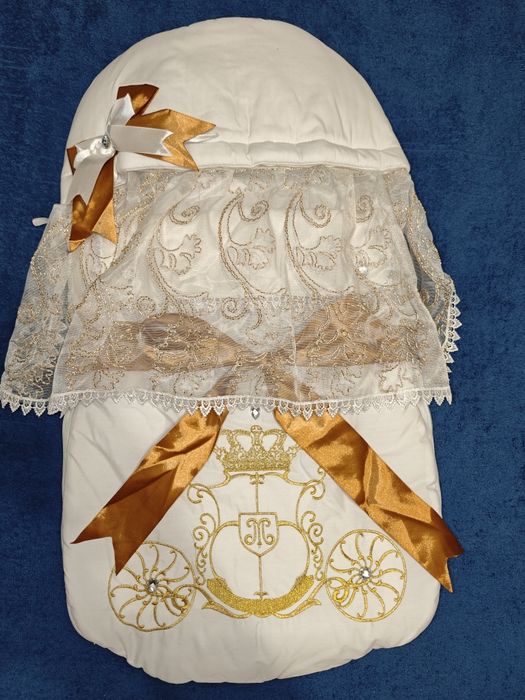 Продам красивейший конверт на выписку