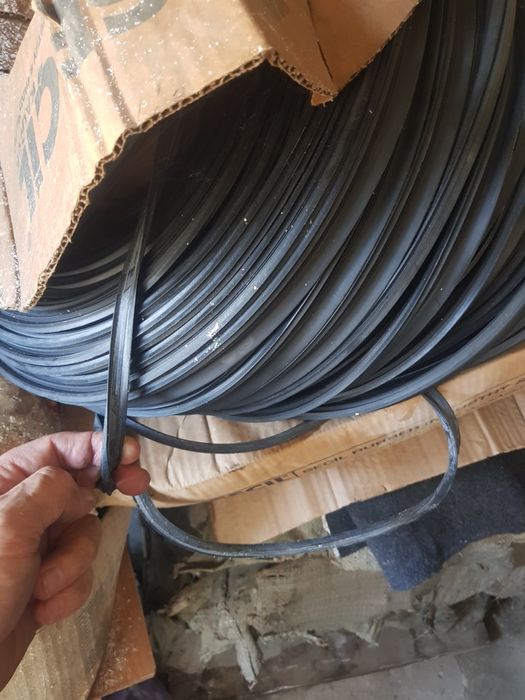 Алюмиеневые витражные уплотнительные резинки от металопластика витраже