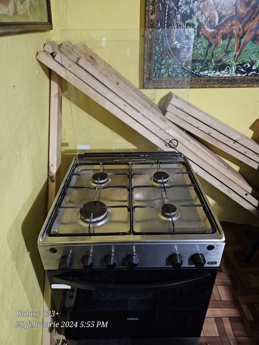 Aragaz zanussi 60x60x85