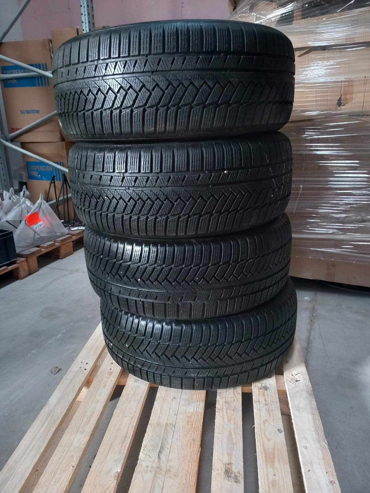 Зимни гуми Continental 255/55 R18 ML320