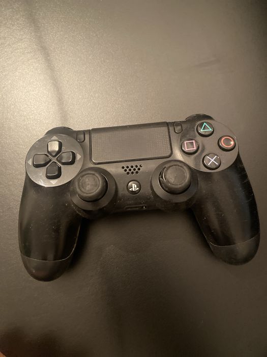 Vand 3 manete PlayStation 4