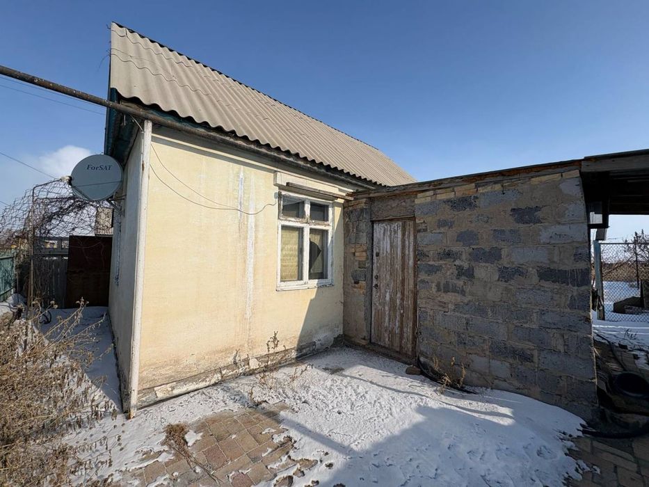 Обменяю дом и дачу на квартиру