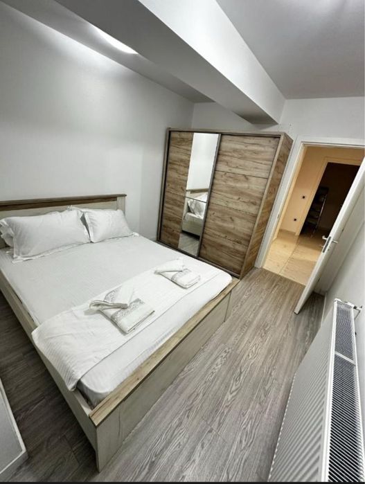 Inchiriez apartament regim hotelier Craiova