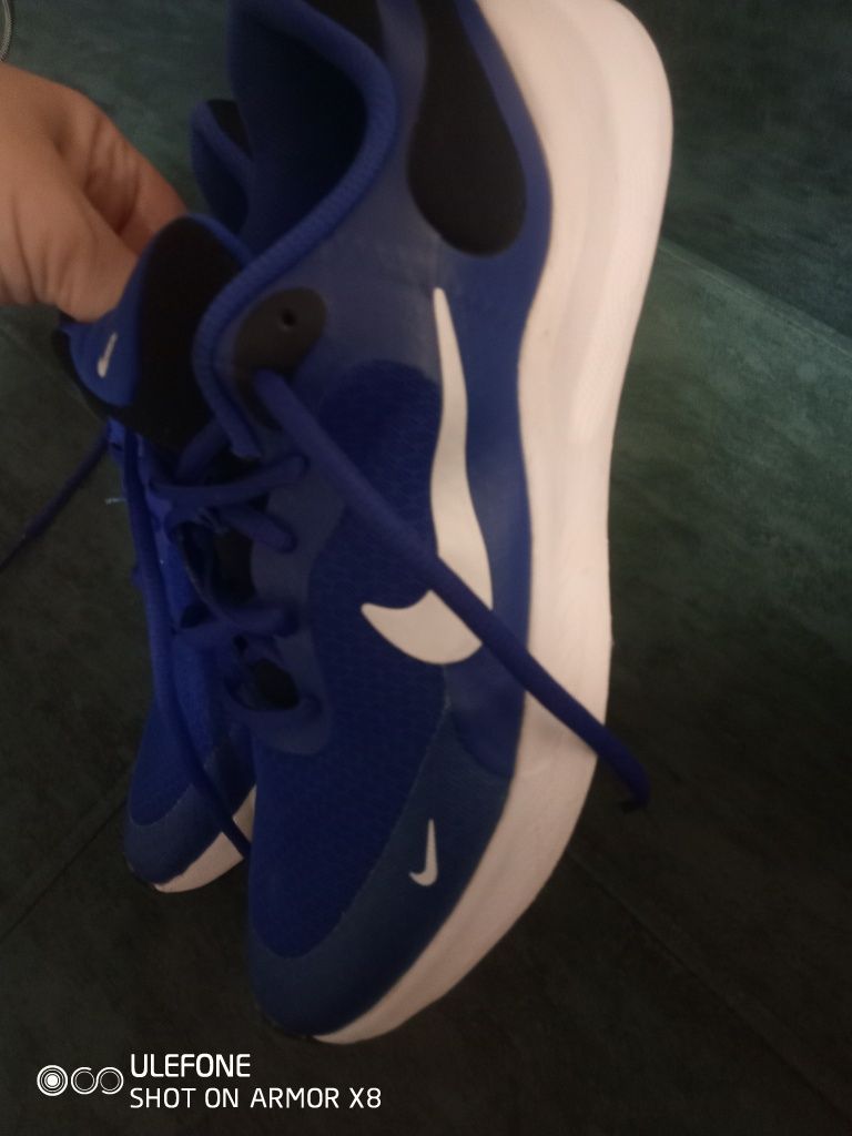Adidași mărime 40